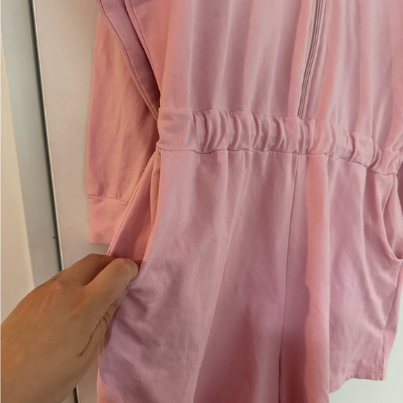 Smash & Tess pink shorts romper with hood - Picture 4 of 4